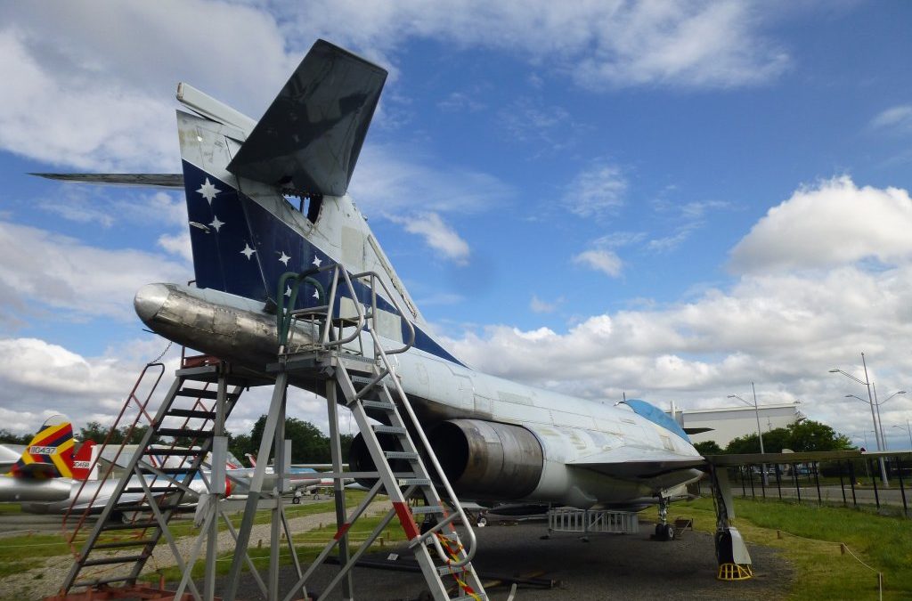 Remontage du plan horizontal du F-101B Voodoo